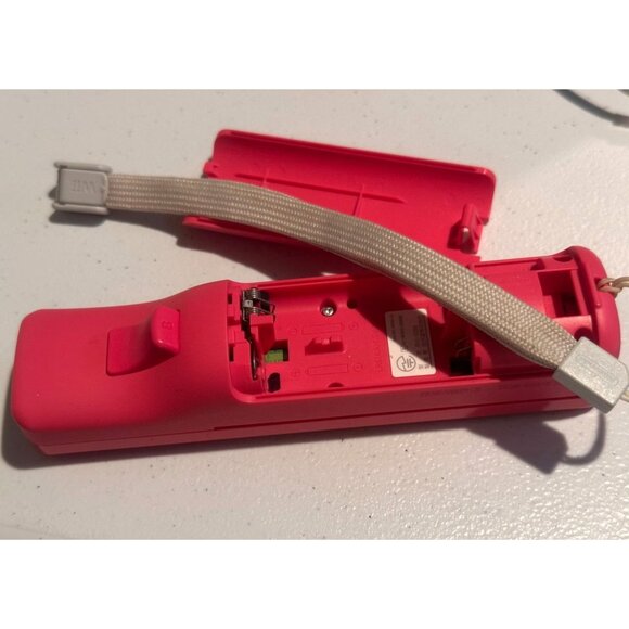 Nintendo Wii Remote Motion Plus Pink OEM Controller w/Sleeve +Wrist Band RVL-036 - Picture 8 of 14